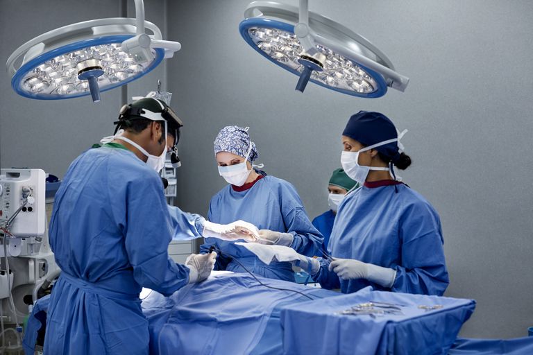 flere operationer, anden procedure, mellem kirurgi, operationer løbet