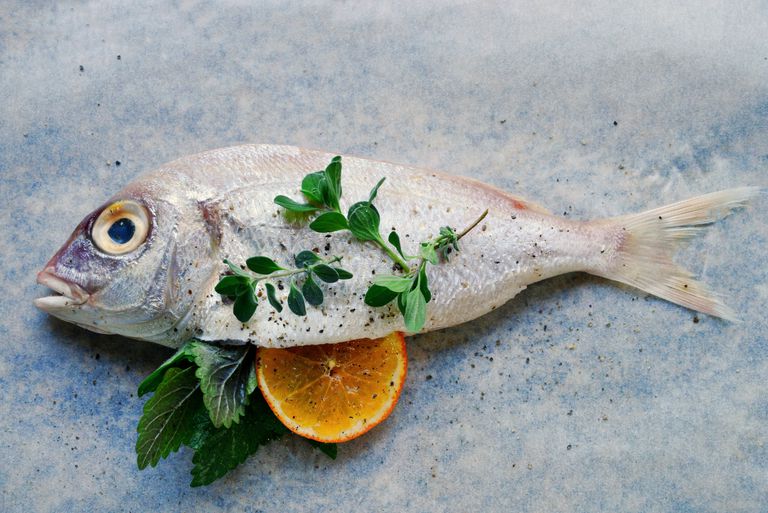spise fisk, opdrættet fisk, eller vegansk, eller vegansk kost, fisk rutinemæssigt