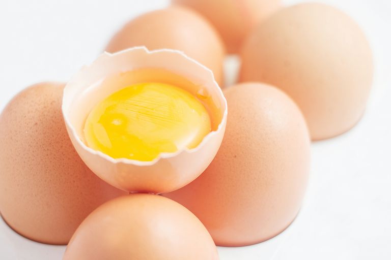 grader Fahrenheit, æggeblommer faste, æggene sikre, kølet indtil