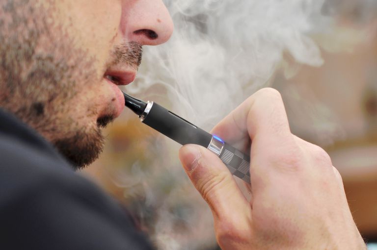 allergier astma, brugen ​​e-cigaretter, holde ryge, rigtige cigaretter