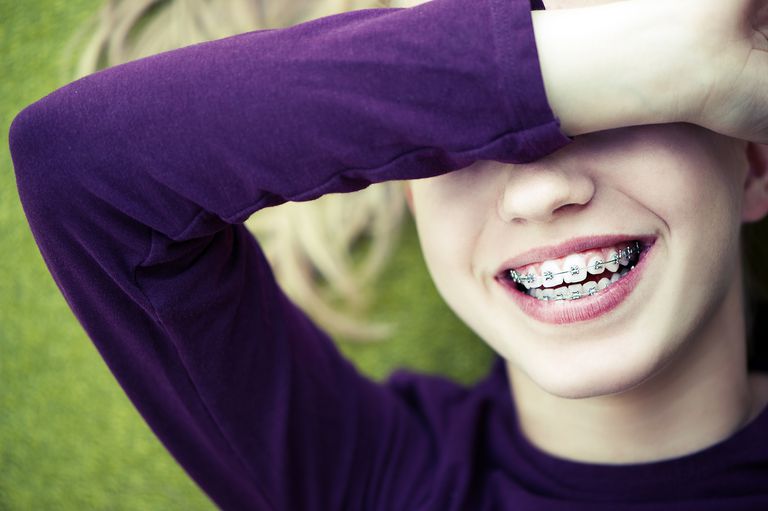 barns tænder, ikke eneste, ortodontisk behandling, tænder kommer, anden fase, deres tænder