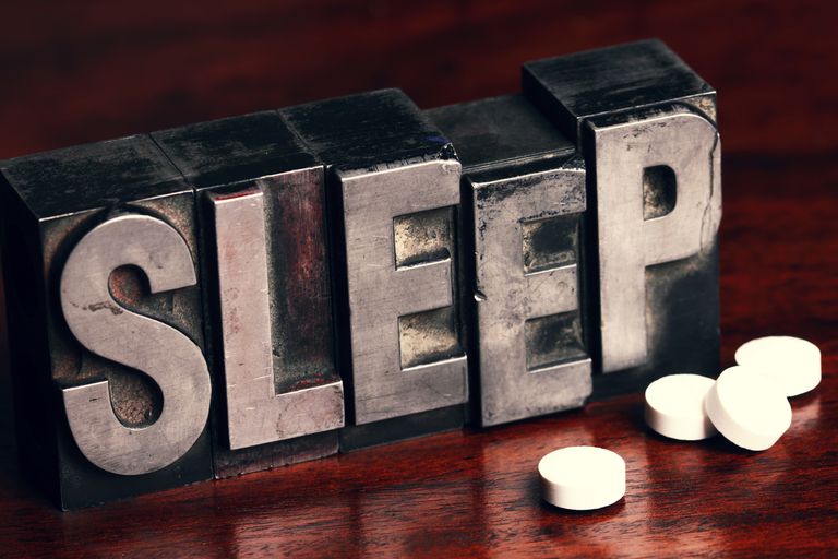 forbedre søvn, ældre mennesker, deres søvn, falde søvn, langsigtede virkninger, melatonin hjælpe