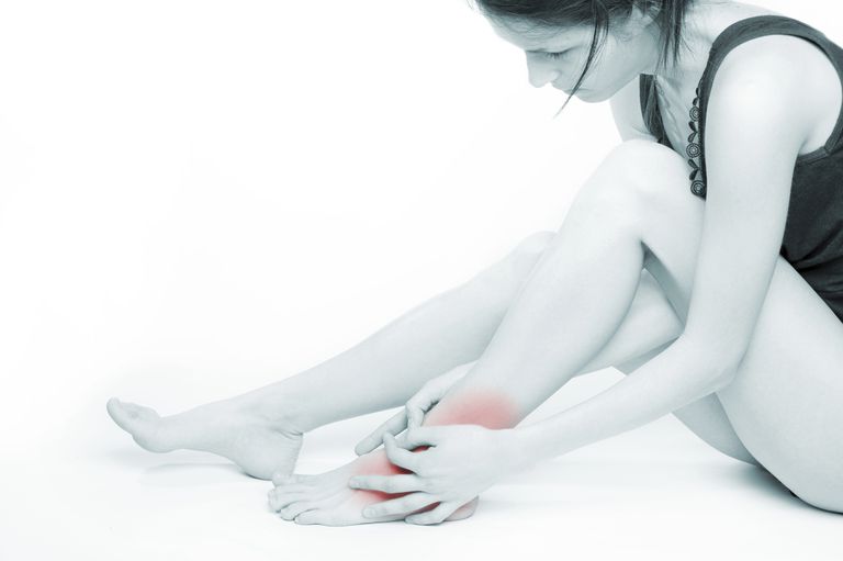 ankel hævelse, almindelige årsag, ankel arthritis, behandling hævelse